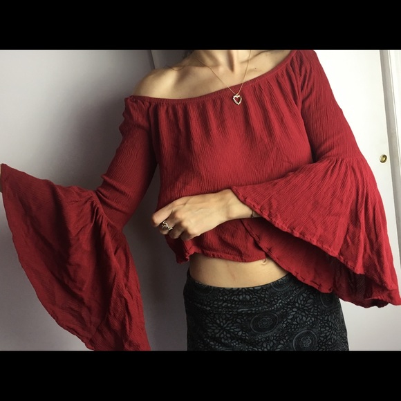Forever 21 Tops - Loose sleeves red off the shoulder top size small